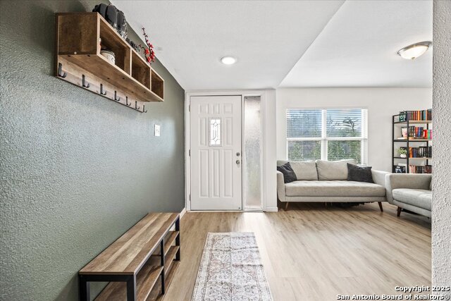 Image 5 of 31 For 11926 Holm Oaks