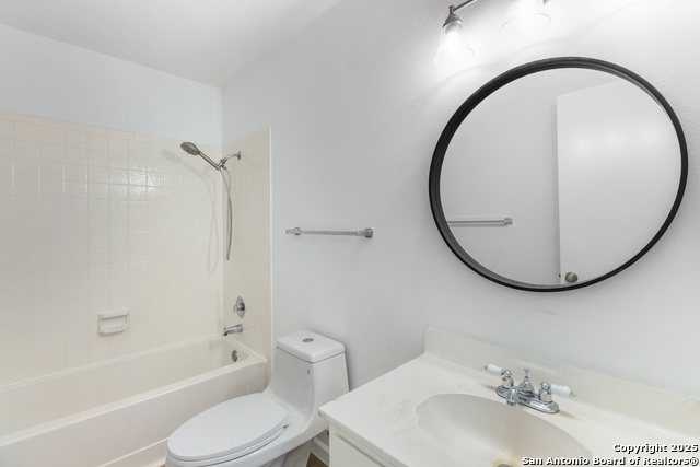 Image 17 of 24 For 10222 Eagle Bluff