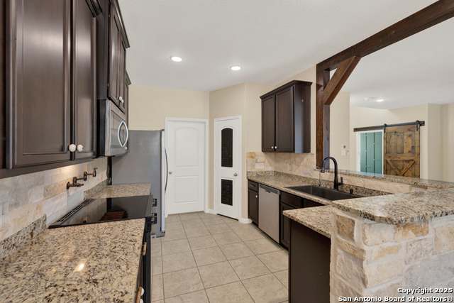 Image 20 of 40 For 6370 Daisy Way