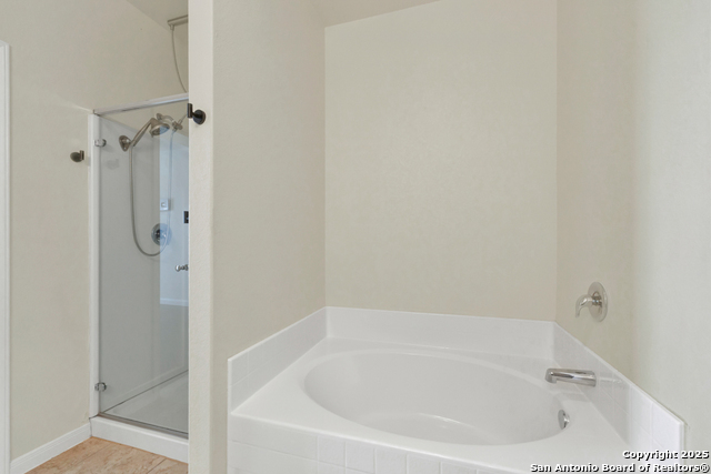 Image 8 of 40 For 6370 Daisy Way