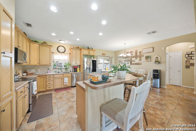 Image 15 of 32 For 313 Yorktown