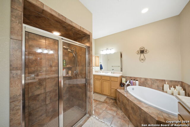 Image 19 of 32 For 313 Yorktown