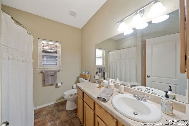 Image 25 of 32 For 313 Yorktown