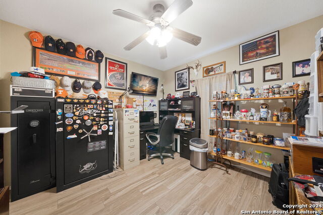 Image 26 of 32 For 313 Yorktown