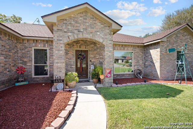 Image 4 of 32 For 313 Yorktown