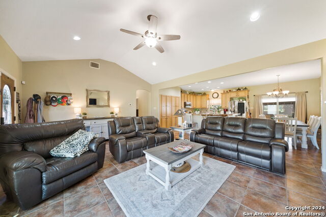 Image 5 of 32 For 313 Yorktown