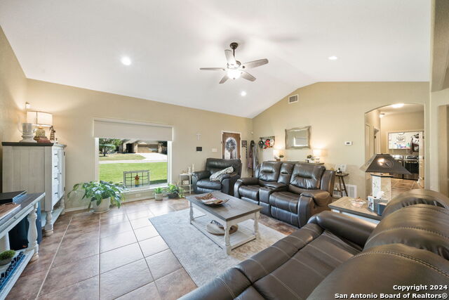 Image 7 of 32 For 313 Yorktown