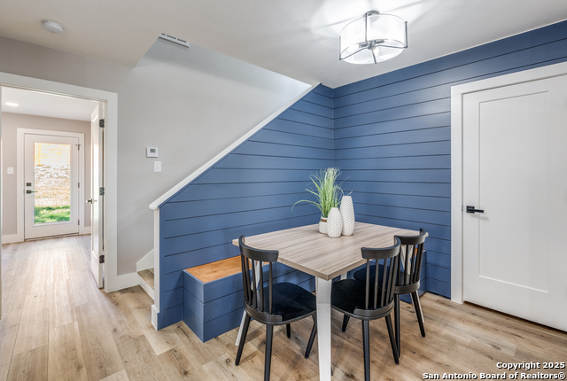 Listing photo id 11 for 257 Dittlinger