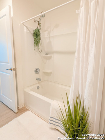 Image 8 of 16 For 7350 London