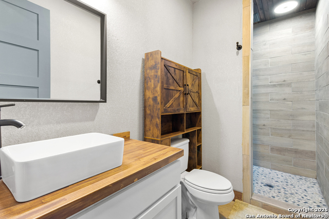 Listing photo id 9 for 111 Loma Park Rd