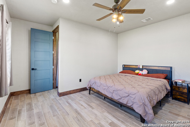 Listing photo id 18 for 111 Loma Park Rd