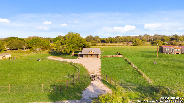 Listing photo id 25 for 111 Loma Park Rd