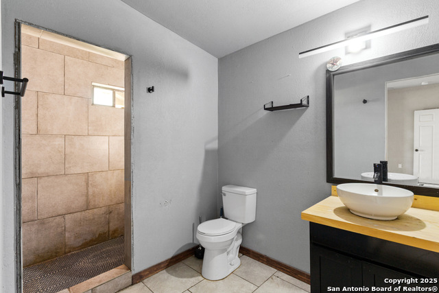 Listing photo id 37 for 111 Loma Park Rd
