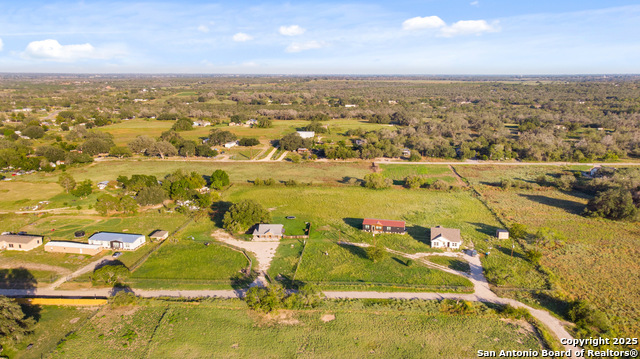Listing photo id 2 for 111 Loma Park Rd