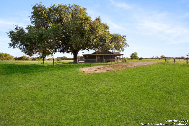 Listing photo id 39 for 111 Loma Park Rd