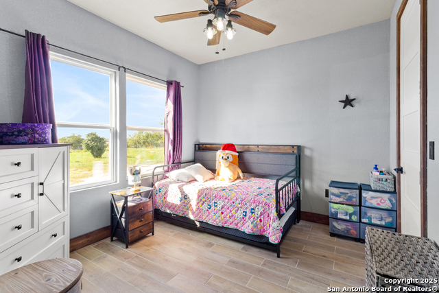 Listing photo id 5 for 111 Loma Park Rd
