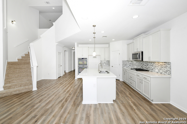 Image 14 of 42 For 13135 Waterlily Way