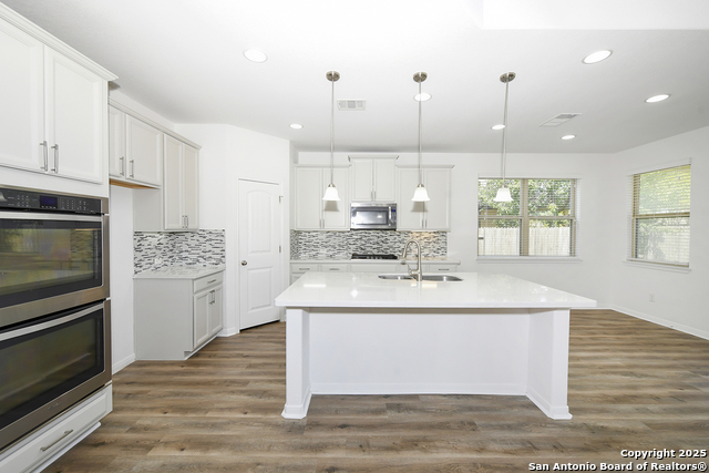 Image 16 of 42 For 13135 Waterlily Way