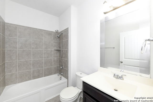 Image 25 of 42 For 13135 Waterlily Way