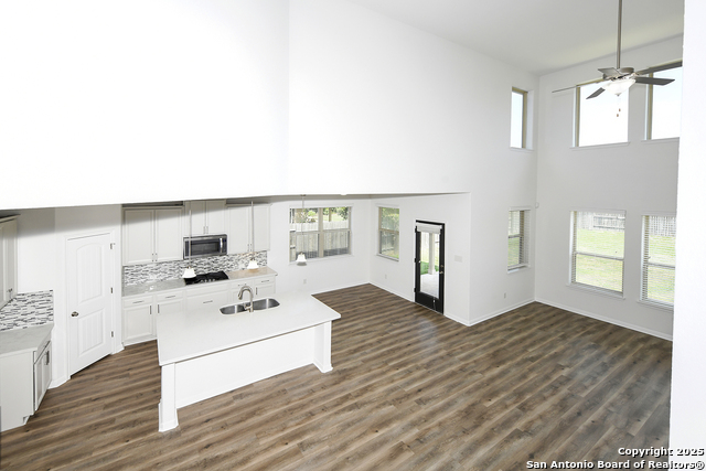 Image 26 of 42 For 13135 Waterlily Way