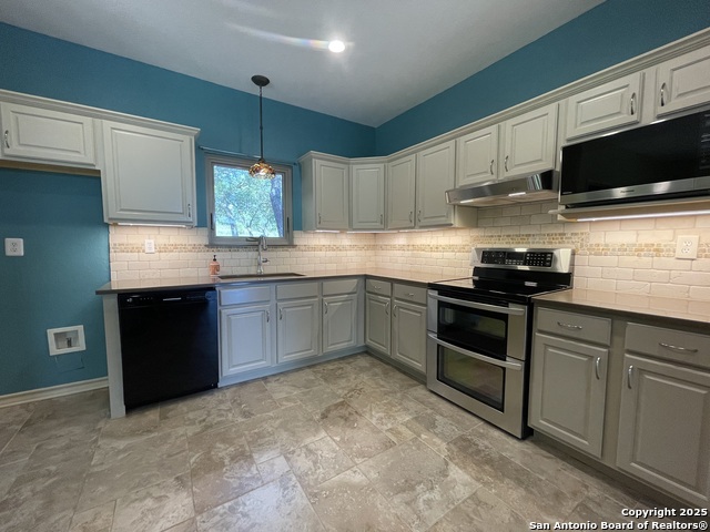 Image 17 of 52 For 164 Grey Bluff