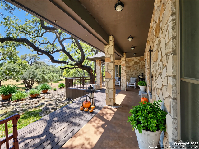 Image 42 of 52 For 164 Grey Bluff