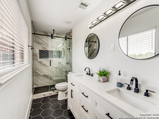 Image 12 of 23 For 7926 Encanto Vista