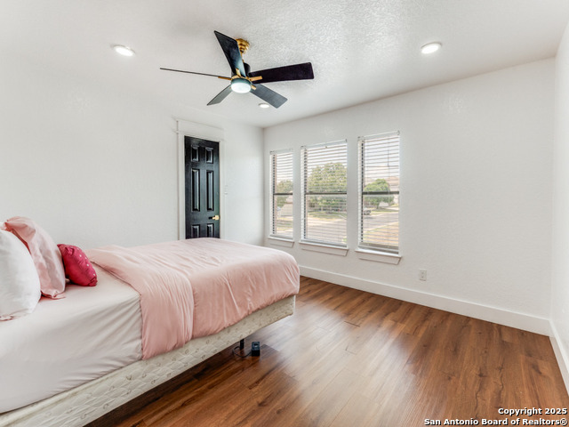 Image 15 of 23 For 7926 Encanto Vista