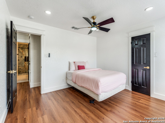 Image 16 of 23 For 7926 Encanto Vista