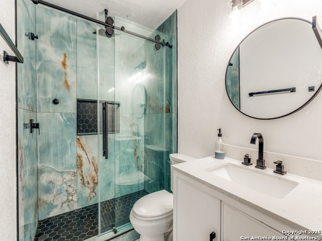 Image 17 of 23 For 7926 Encanto Vista