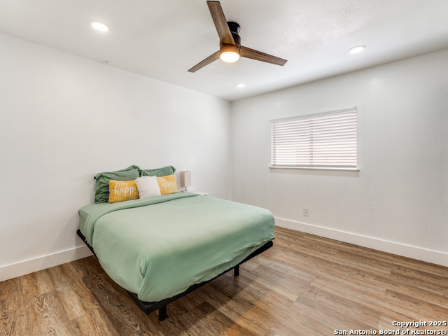 Image 18 of 23 For 7926 Encanto Vista