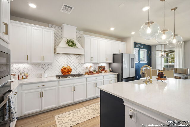 Image 4 of 49 For 10842 Davis Farms