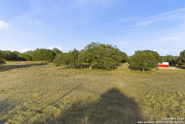 Image 51 of 56 For 22050 Hanging Oak