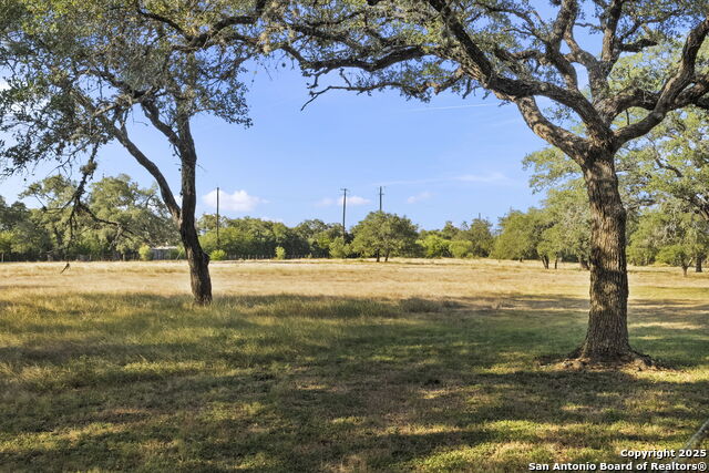 Image 54 of 56 For 22050 Hanging Oak