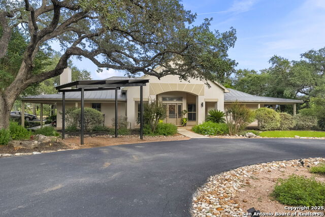 Image 6 of 56 For 22050 Hanging Oak