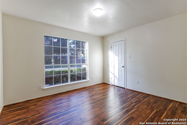 Listing photo id 15 for 6715 Lucky Fields