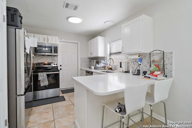 Listing photo id 8 for 7233 Breeze  