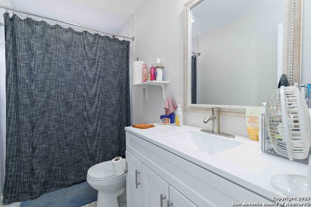 Listing photo id 19 for 7233 Breeze  