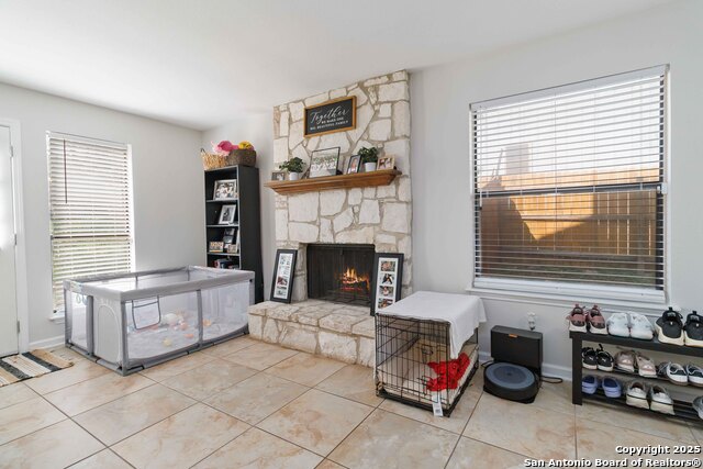 Listing photo id 3 for 7233 Breeze  