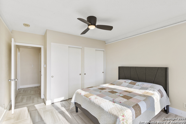 Image 16 of 41 For 7701 Wurzbach 1701