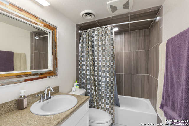 Image 19 of 41 For 7701 Wurzbach 1701