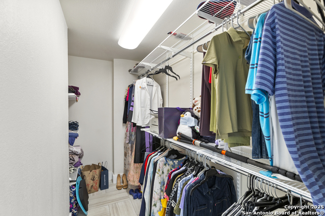 Image 28 of 41 For 7701 Wurzbach 1701