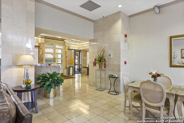 Image 33 of 41 For 7701 Wurzbach 1701