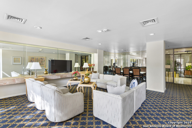 Image 37 of 41 For 7701 Wurzbach 1701