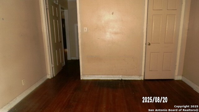 Image 11 of 13 For 1306 Tyler St N