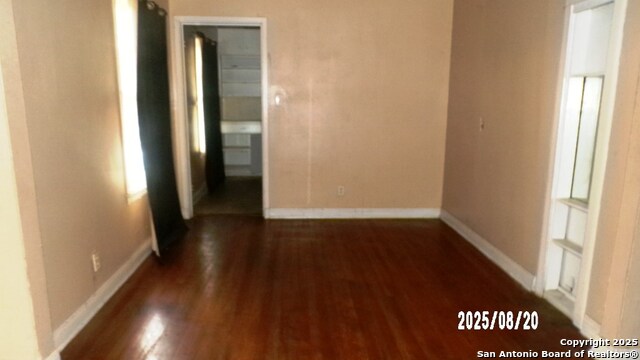 Image 5 of 13 For 1306 Tyler St N