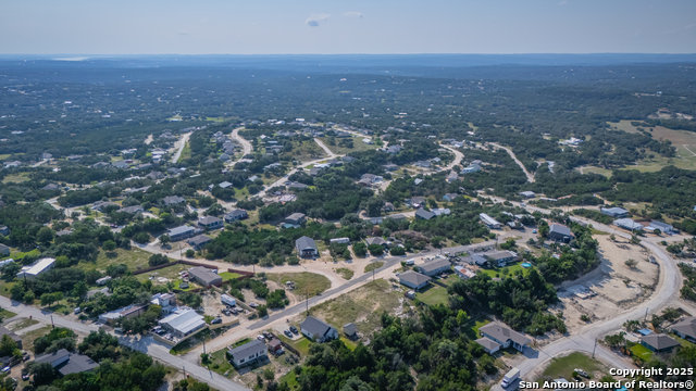 Listing photo id 17 for 1121 Sleepy Hollow