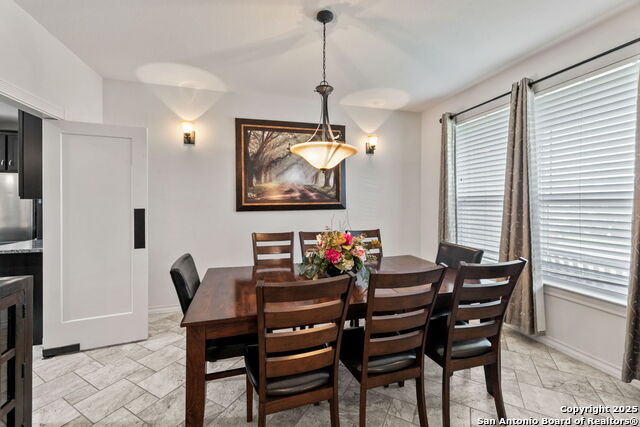 Image 10 of 56 For 7215 Avery  