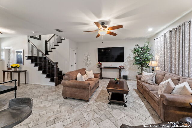 Image 18 of 56 For 7215 Avery  