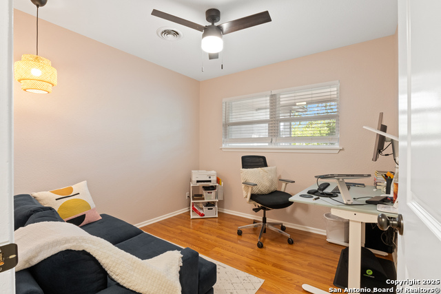 Image 19 of 22 For 8002 Briargate